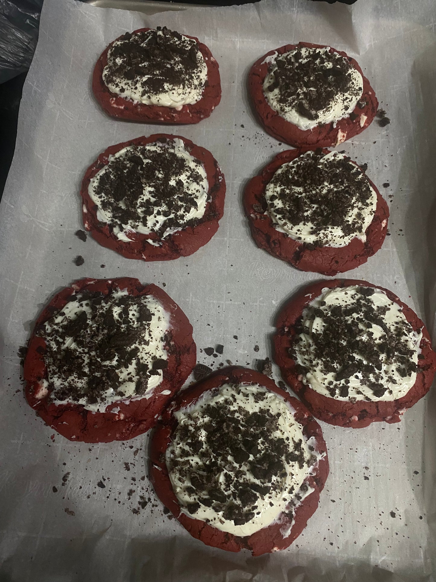 𝐑𝐞𝐝 𝐕𝐞𝐥𝐯𝐞𝐭 𝐎𝐫𝐞𝐨