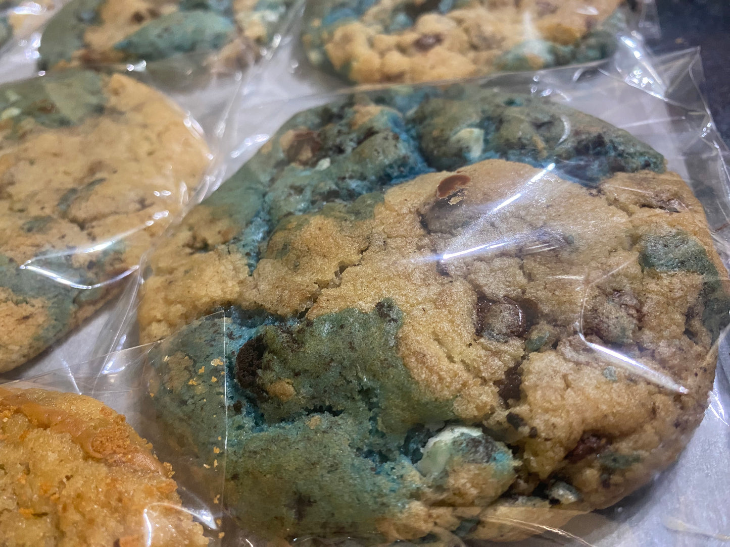 𝐌𝐨𝐧𝐬𝐭𝐞𝐫 𝐂𝐨𝐨𝐤𝐢𝐞