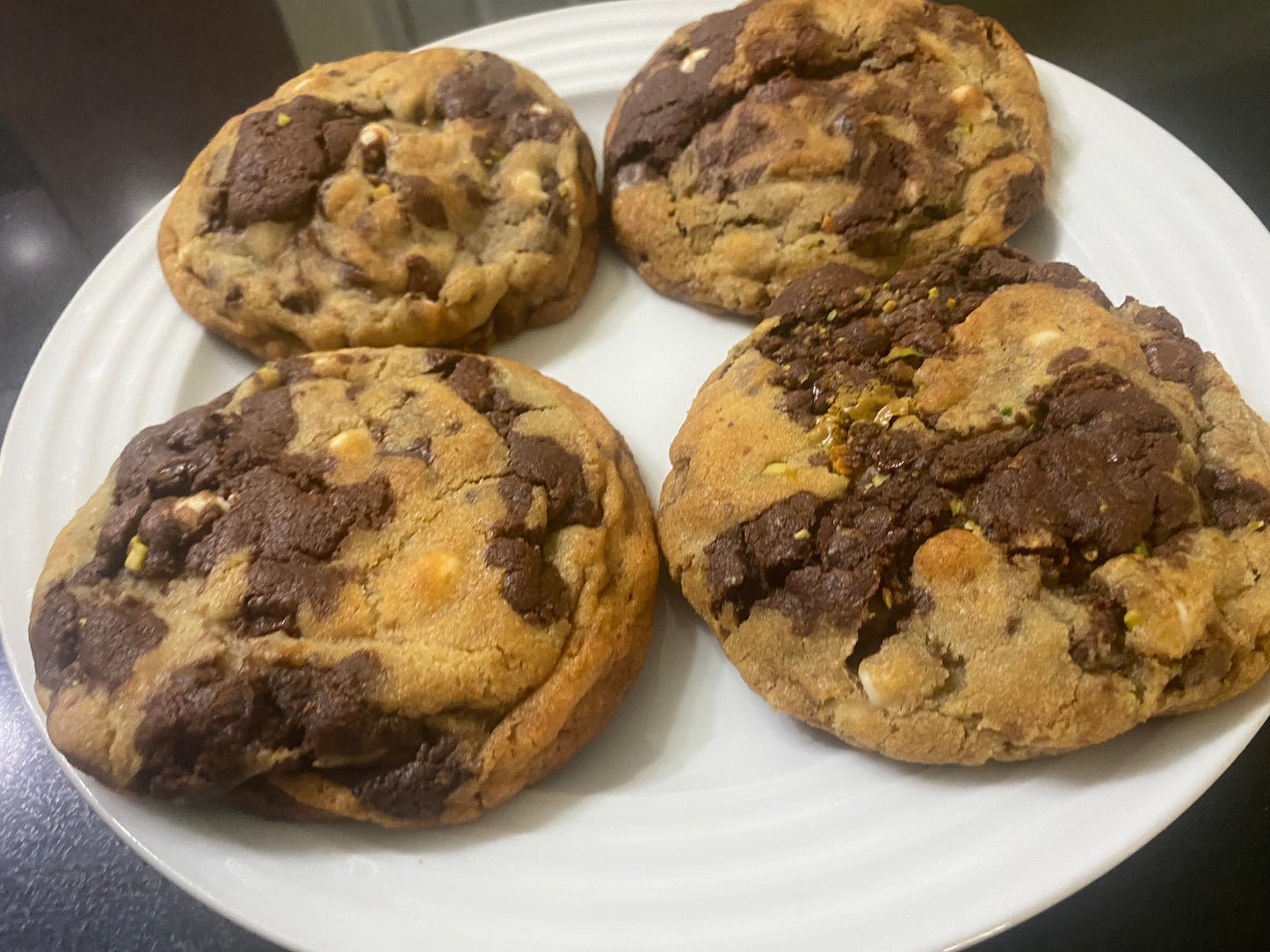 𝐏𝐢𝐬𝐭𝐚𝐜𝐡𝐢𝐨 𝐁𝐫𝐨𝐨𝐤𝐢𝐞