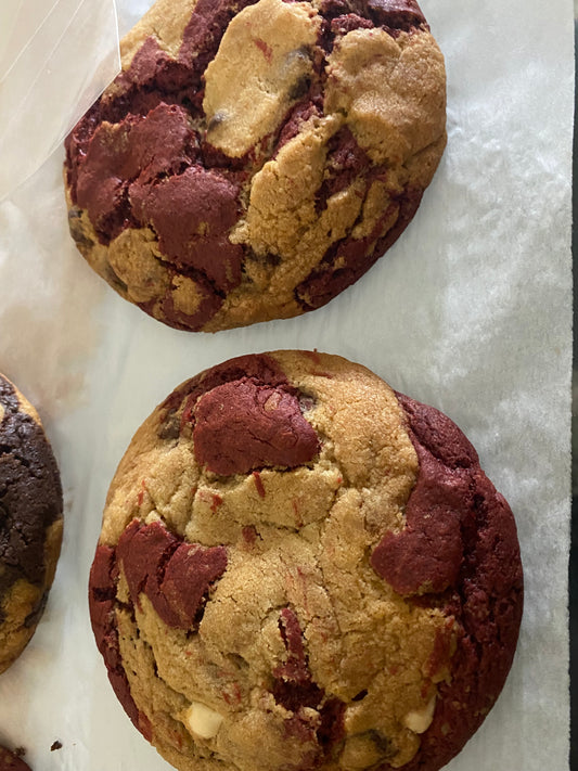 𝐑𝐞𝐝 𝐯𝐞𝐥𝐯𝐞𝐭 𝐜𝐡𝐨𝐜𝐨𝐥𝐚𝐭𝐞 𝐜𝐡𝐢𝐩