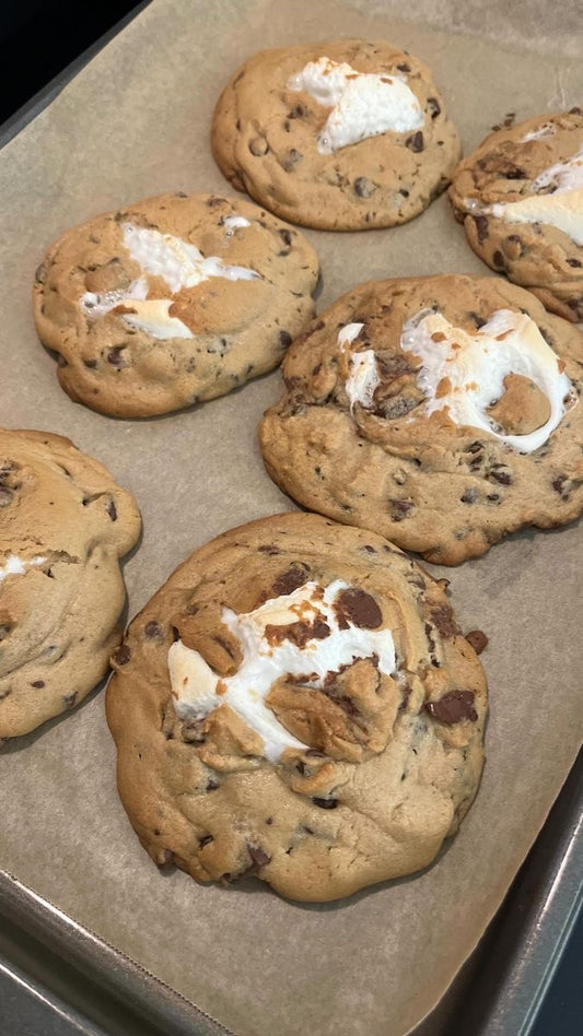 𝐒𝐦𝐨𝐫𝐞𝐬