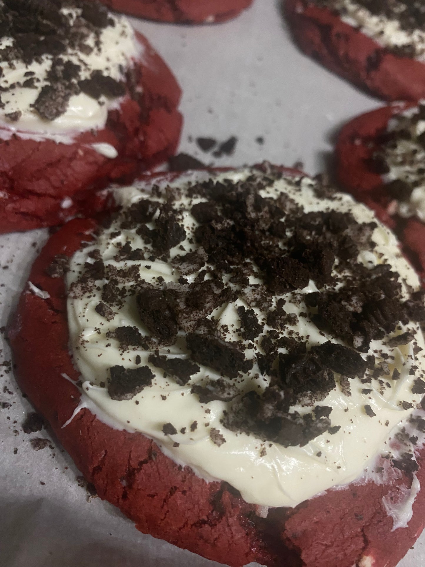 𝐑𝐞𝐝 𝐕𝐞𝐥𝐯𝐞𝐭 𝐎𝐫𝐞𝐨