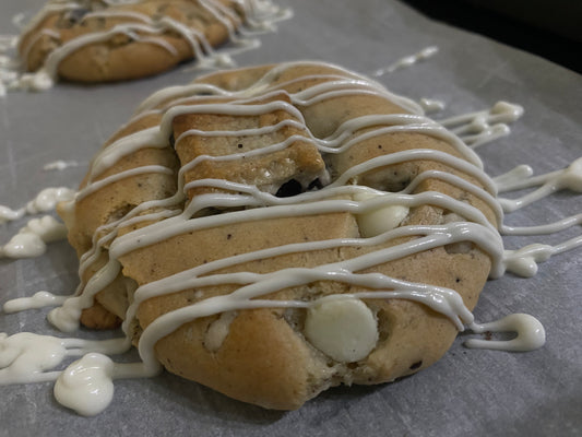 𝐇𝐞𝐫𝐬𝐡𝐞𝐲 𝐂𝐨𝐨𝐤𝐢𝐞𝐬 𝐚𝐧𝐝 𝐂𝐫𝐞𝐚𝐦