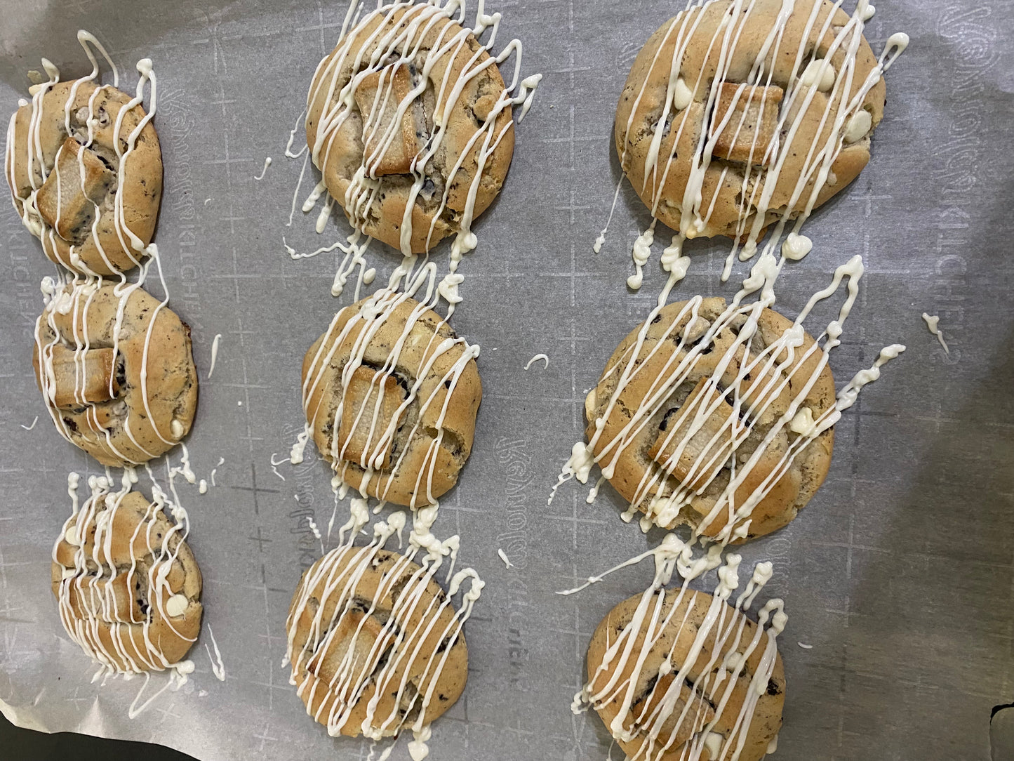 𝐇𝐞𝐫𝐬𝐡𝐞𝐲 𝐂𝐨𝐨𝐤𝐢𝐞𝐬 𝐚𝐧𝐝 𝐂𝐫𝐞𝐚𝐦